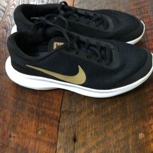 EUC, Nike black and gold shoes, women’s size 6.5